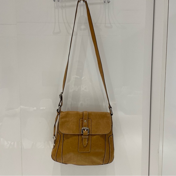 Fossil Tan Leather Crossbody Shoulder Bag with Key - Picture 3 of 16